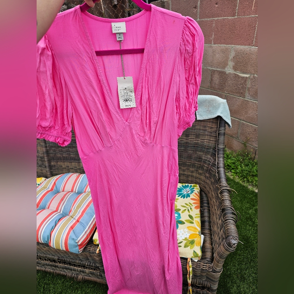 Short sleeve dress